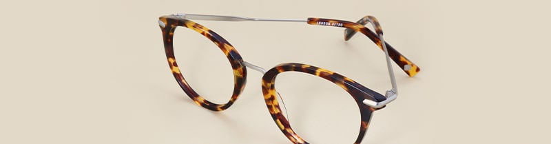 Round tortoise shop shell eyeglass frames